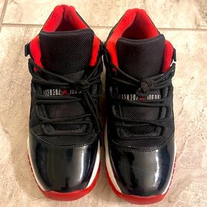 Authentic Nike Air Jordan 11 XI Retro Low BG Bred Black Red White Youth Size 6Y